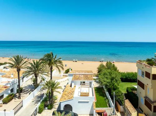 Urbanización El Oasis, 20 Villas en 1ª Línea Playa