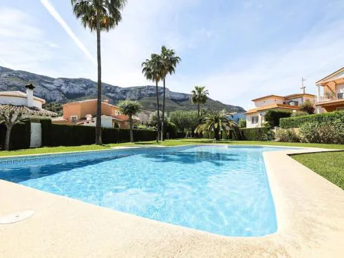 Villa Paquita by Clabao