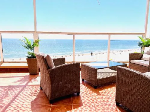 Lux Penthouse Mediterranean views Beach front