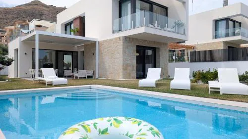 PARIS azure villa