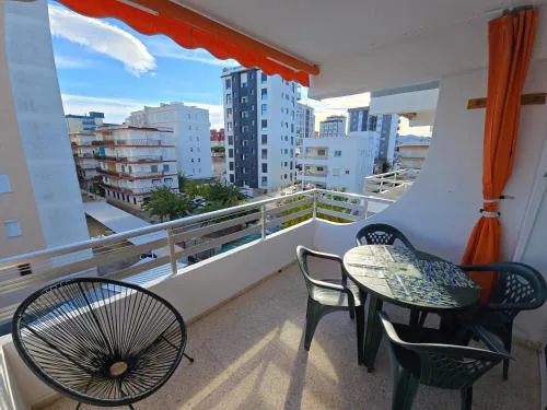 Apartamento Buen Tiempo - a pie de la playa, con aparcamiento privado