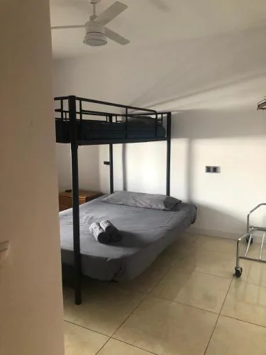 Espacioso Piso Gandia con Aire Acondicionado