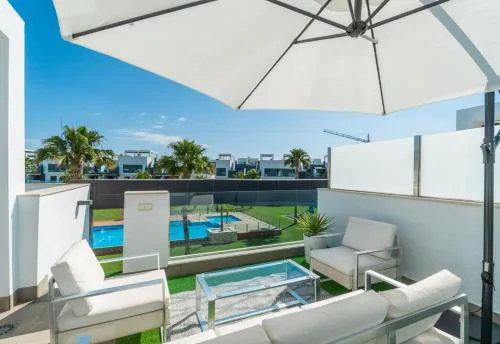 Luxury Penthouse with Rooftop