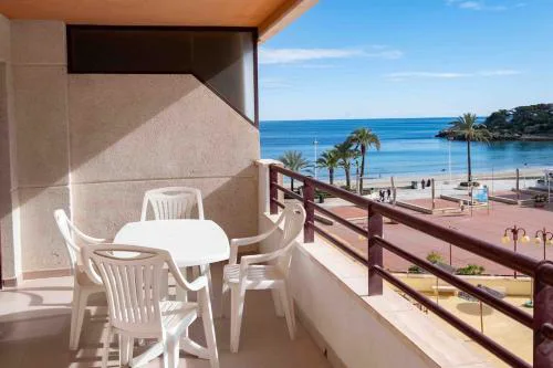 1 dormitorio con piscina y bonitas vistas al mar en playa la Fossa