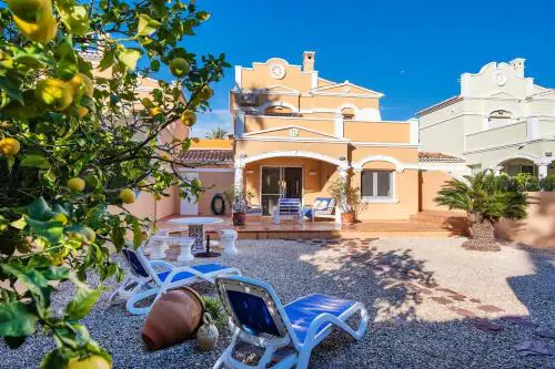 Bungalow with community pool - Vallesa4H