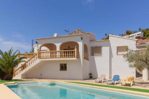 Chalet Los Olivos con piscina