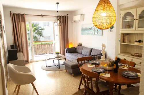 Cozy apartment walking distance to the Arenal beach