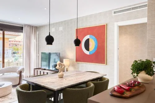 Luxury Apartment Tamana Burgundy - by Welcomely