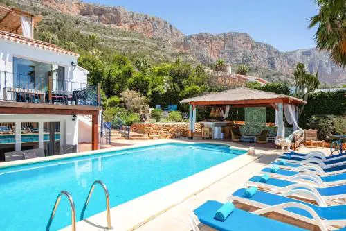 Villa Nirvana by Villa Plus