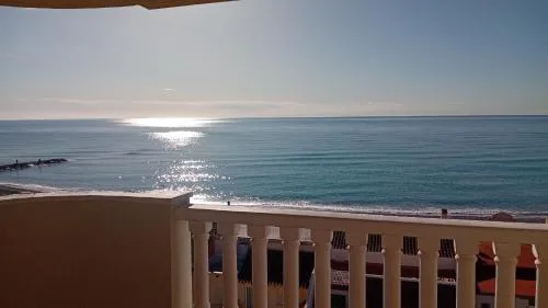 vistas panoranicas al mar desde su terraza