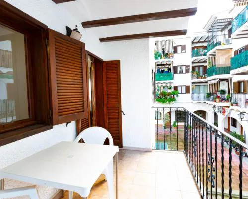 BONITO APARTAMENTO PARA 4 PERSONAS, CENTRO DE MORAIRA