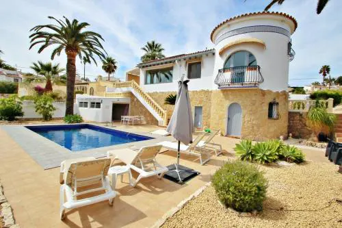 Golondrina - panoramic hillside holiday house in Moraira