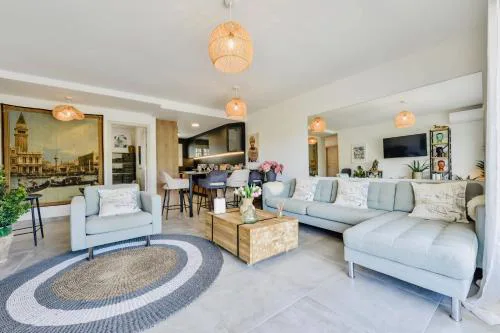 Luxury Apartment Seaside Bay