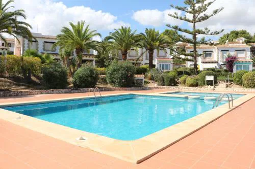Rosalalinda - cosy semi-detached home with sea views and large terrace