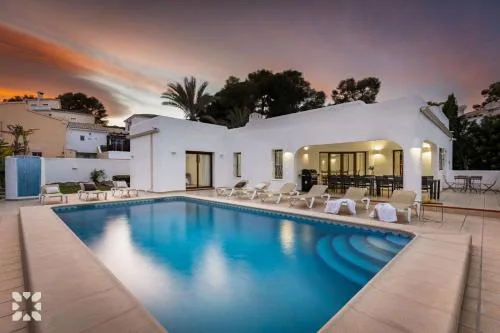 Villa Medina 20 by Abahana Villas