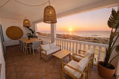 Villa AMANAY a Primera Línea de Playa con Piscina Privada By XimoApartments