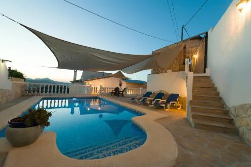 VILLA CASA JOLI in Oliva with private pool and stunning views