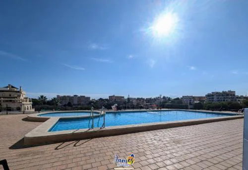 Cosy Two Bed Apartment in La Zenia LZ13