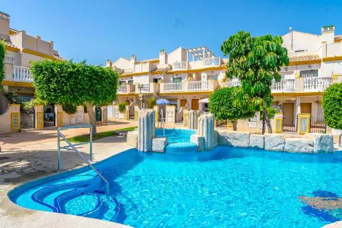 First line detached house, Cabo Roig