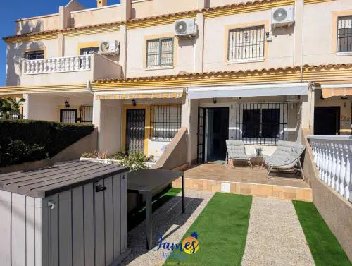 South facing 3 Bedroom townhouse with Com Pool VM76
