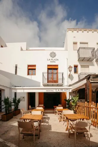 La Plaza Hostal