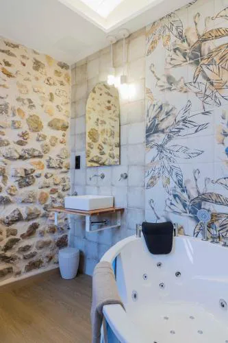 Portal Fosc Suites