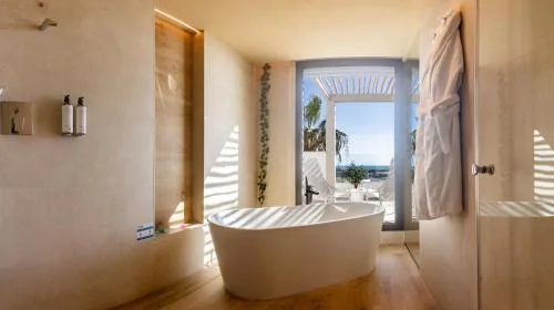 XULOS Rooms & Suites