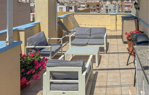 Awesome Apartment In Santa Pola