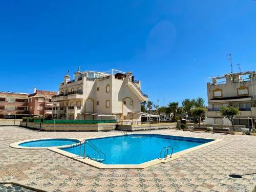 Family stay house with pool