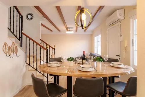 Maikran Seasonal Modern Townhouse Pool & BBQ