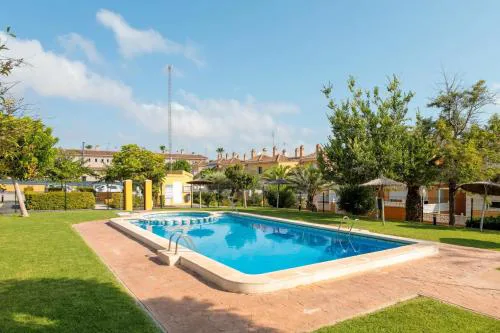 Pretty Bungalow With Private Garden