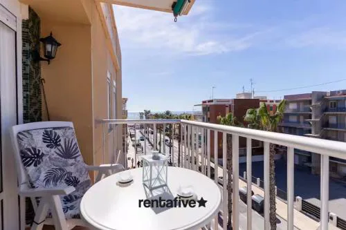 rentafive - Reformado - Vistas - 1 min playa