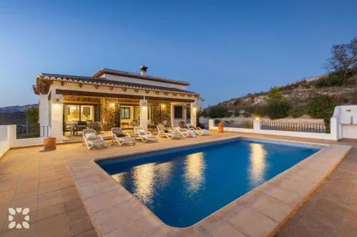 Villa Sapphire by Abahana Villas