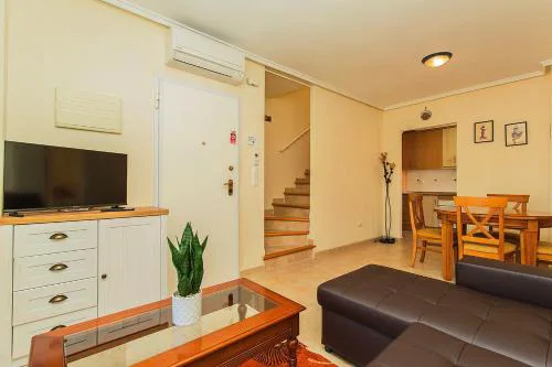 025 Sunny Oasis Apartment - Alicante Holiday