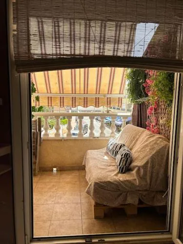 1 double bedroom apartment Torrevieja,s beach