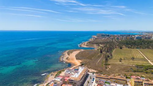 1BDR Studio 150m from Sea with Workspace