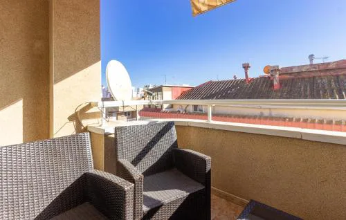 3 Bedroom Cozy Apartment In Torrevieja