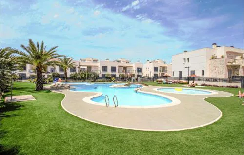 3 Bedroom Gorgeous Home In Torrevieja