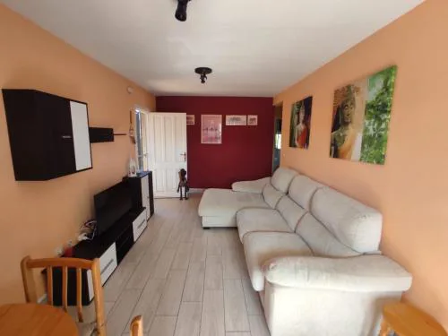 apartamento con piscina y terraza