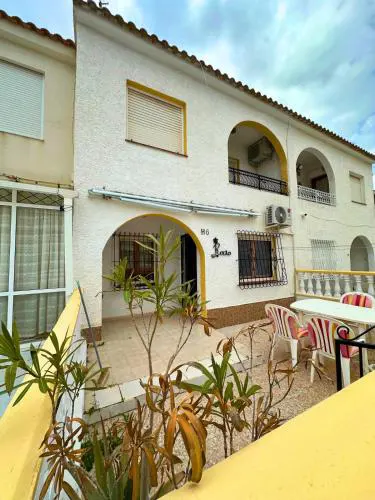 Casa Rocío: Urbanización "El Paraíso"