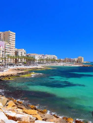 Costa de Verano Apartment with swimming pool in the center of Torrevieja