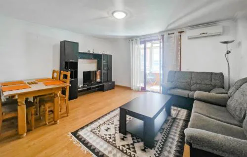 Cozy Apartment In Torrevieja With Wifi