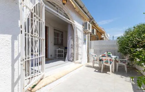 Cozy Home In Torrevieja With Wifi