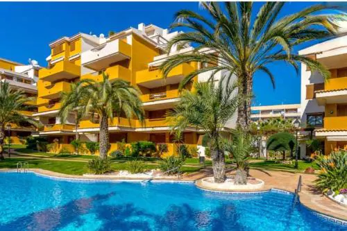 España - PUNTA PRIMA Torrevieja Orihuela Costa - large apartment for 6-people 85m2 and terrace 40m2 central air conditioning Wi-Fi living room kitchen 2 bedrooms 2 bathrooms 3 swimming pools parking security to the sea 200m only 40 min to the airport