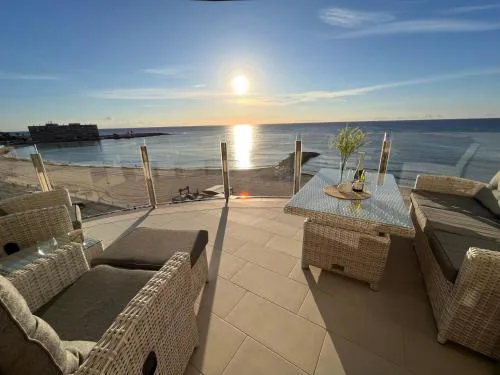 Exclusive apartment for 6 people on the beach - front line - 1st line
