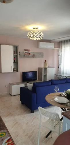 Happy Place Apartment