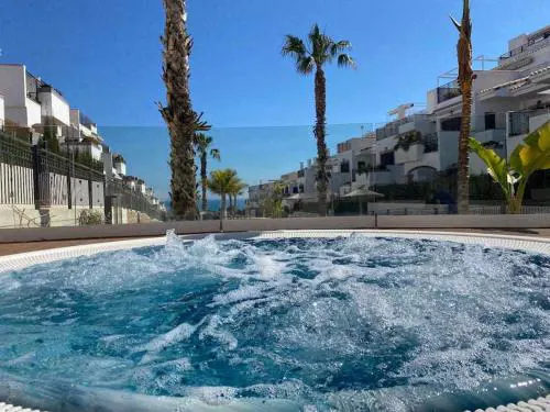 Impresionante piso en planta baja cerca al mar!