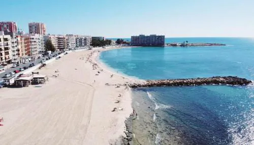 Julia playa los locos apartamento
