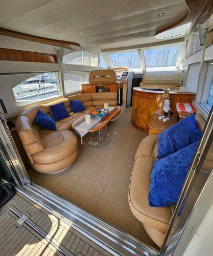 Luxury experience on a 16-meter Azimut yacht