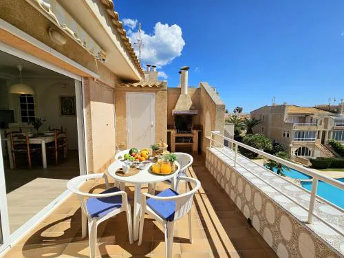 Penthouse with a large terrace next to the beaches